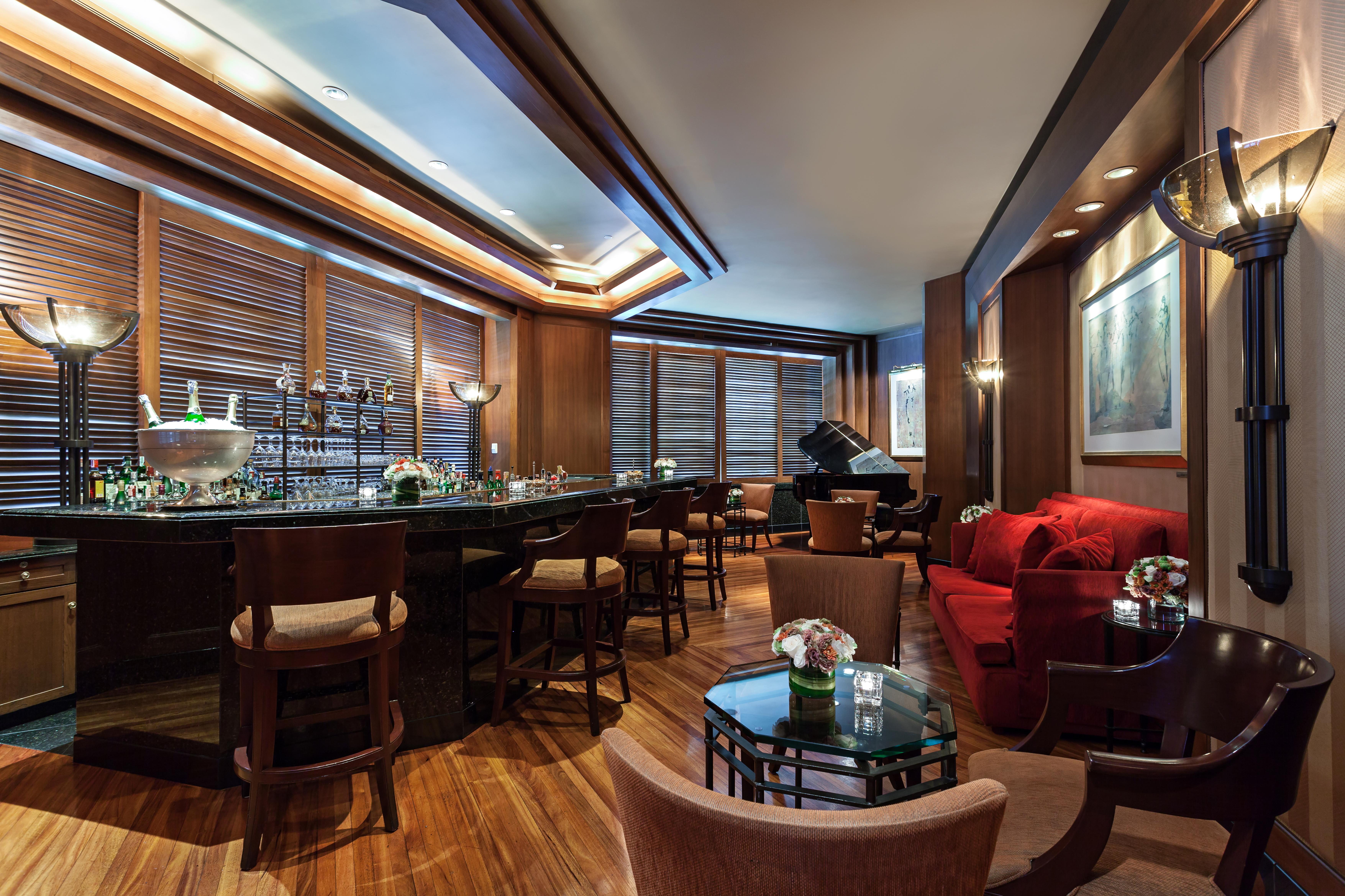 The Peninsula Bangkok Hotel Екстериор снимка The Bar